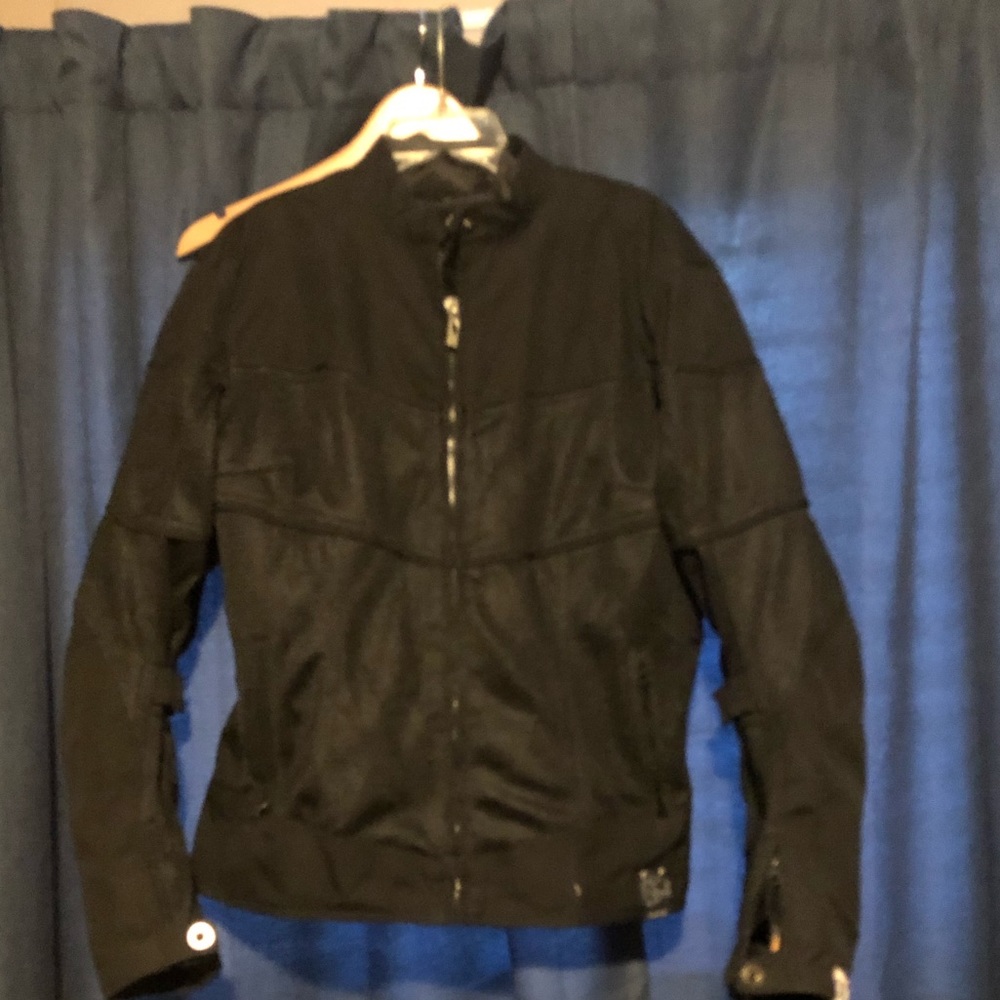 Motorcycle riding jacket